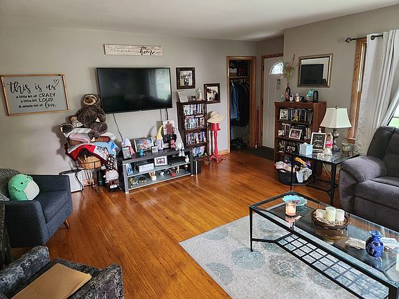 4th image of 1620 N Park Ave