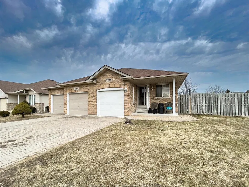 1198 Highnoon Dr #LOWER
