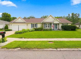 3616 Oak Ridge Dr, Elkhart, IN 46517