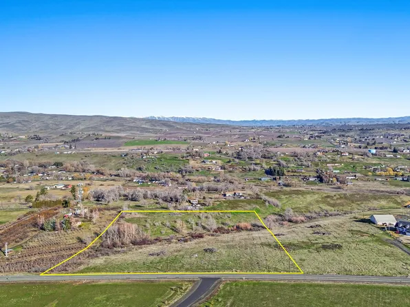 Nka Douglas Rd, Yakima, WA 98908