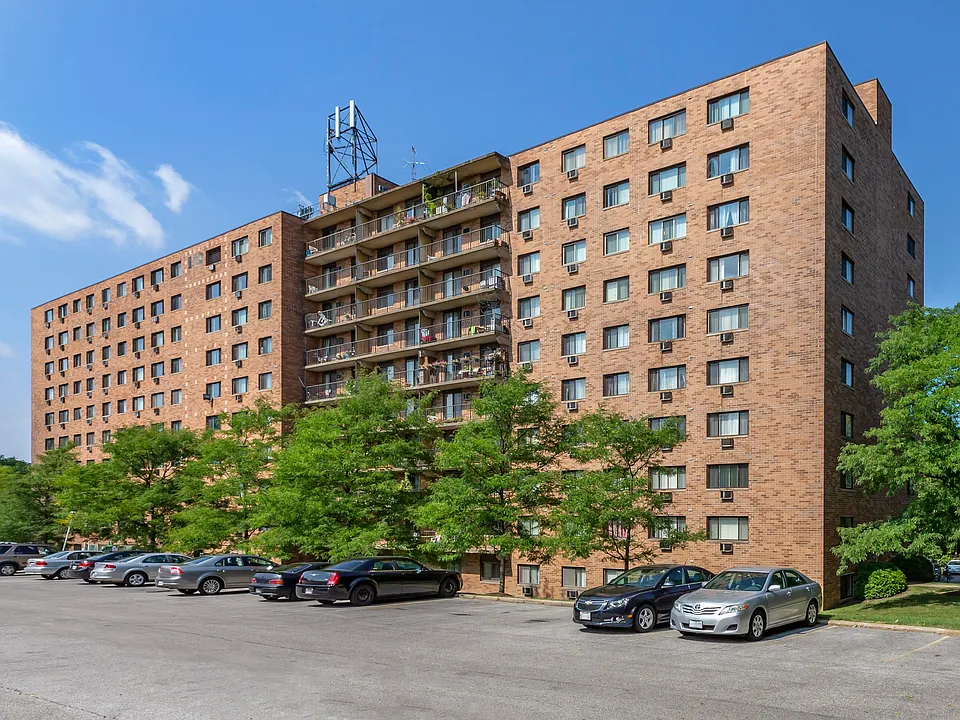 Owls Nest Apartments
