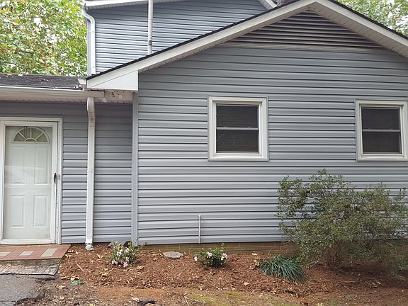 2nd image of 585 Bonanza Dr