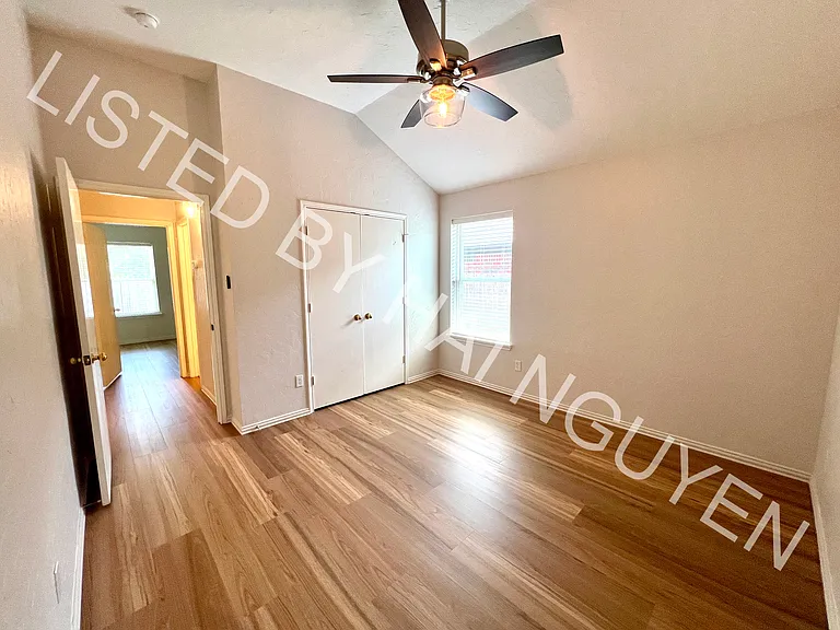 1602 Crestmeadow Ln — Photo 21