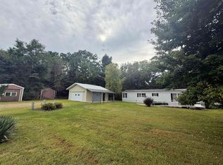 33302 Oak St, Lone Rock, WI 53556
