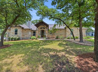 125 N TRANQUILITY DR, La Vernia, TX 78121
