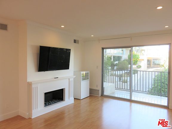 3rd image of 1230 Horn Ave APT 405