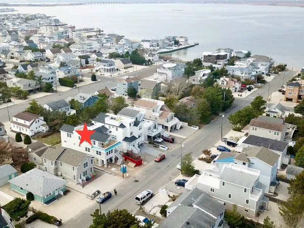 218 N 19th St, Surf City, NJ 08008