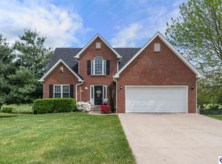 56 Trappers Ridge Ct, Vine Grove, KY 40175