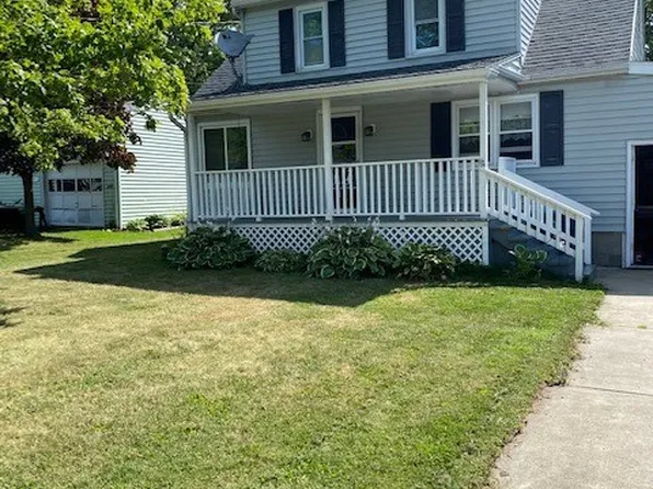 6723 Gates Dr, Derby, NY 14047