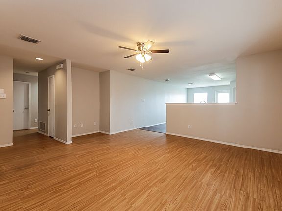 5th image of 630 Lincoln Ave