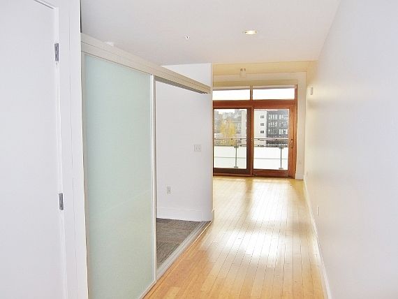 5th image of 1919 NW Quimby St APT 602