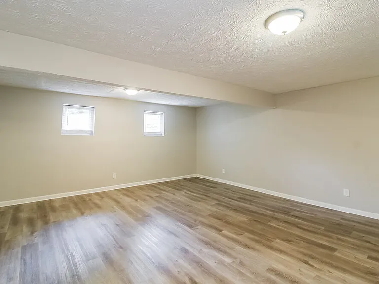 1218 Raleigh Way — Photo 11