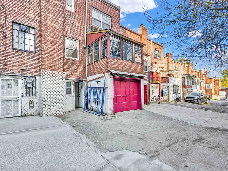 3319 143rd St — Photo 38