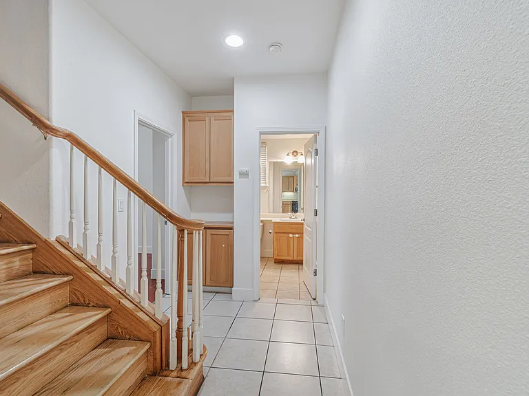 118 Copper Beech Gln — Photo 25