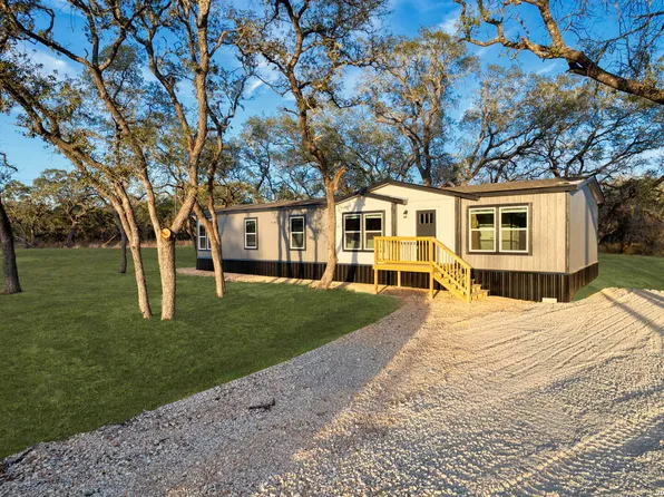 101 Mahaffey Way, San Antonio, TX 78264