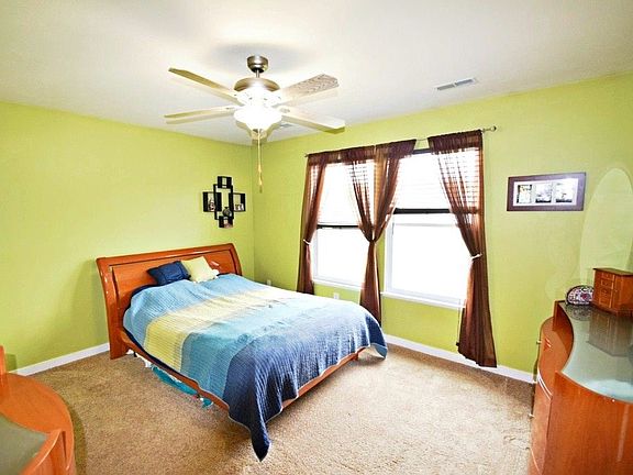 5th image of 30784 Cynthia Dr