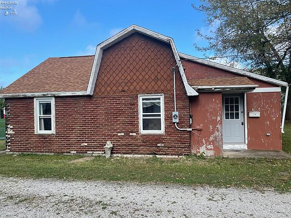 2nd image of 402 Stowe St