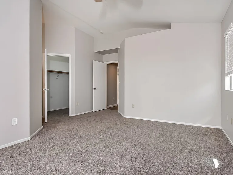 5244 Del Lago Dr — Photo 10