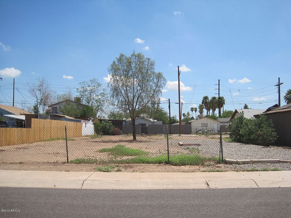 2nd image of 1011 N Patricio St