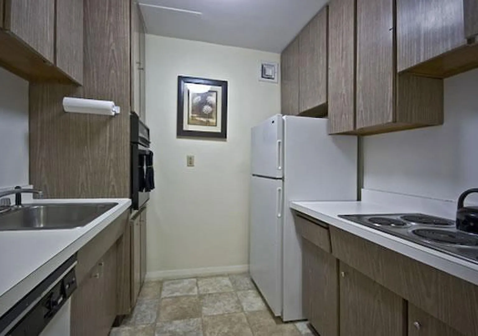 Charming 2 Bedroom-No Broker Fee — Photo 4