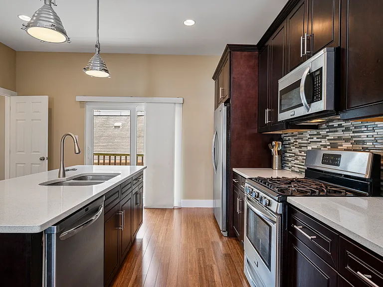 1308 Bradish St — Photo 8