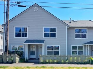 14134 E Burnside St APT 5, Portland, OR 97233