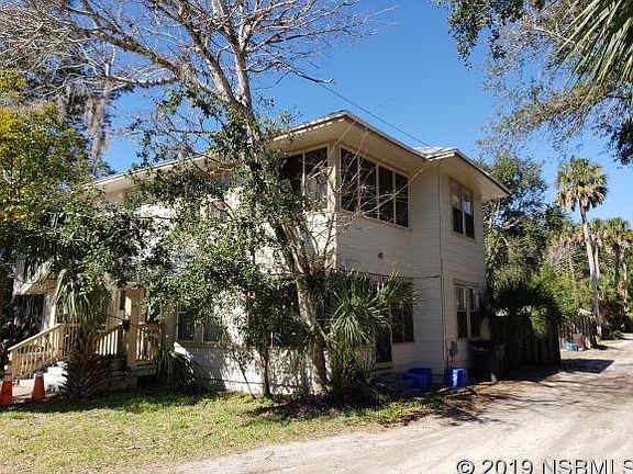 3rd image of 215 Ronnoc Ln