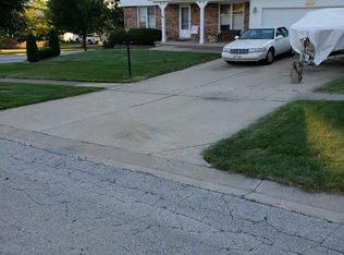 1769 Patricia Ave, Saint Charles, IL 60174