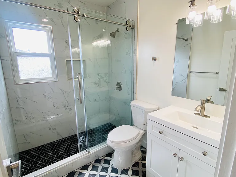 421 S 5th St #1 — Photo 9