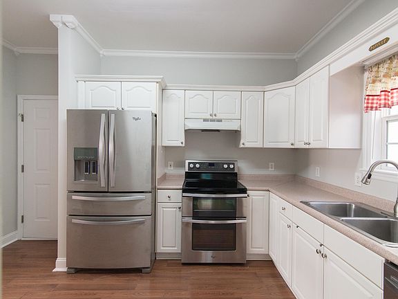 4th image of 5232 Minnesota Drive SE