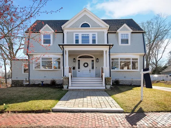 38 Gray St, Arlington, MA 02476