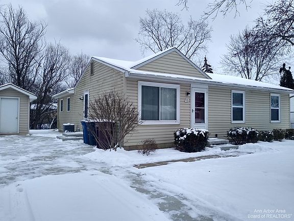 2nd image of 10 W Eden Ct