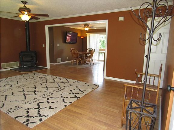 3rd image of 5535 W 311th St