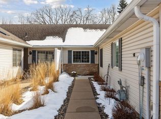 8951 Thomas Ln, Woodbury, MN 55125