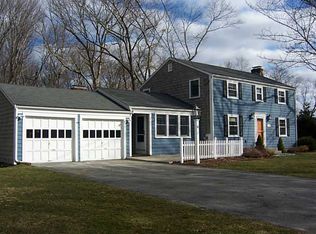 4 Broadview Dr, Barrington, RI 02806