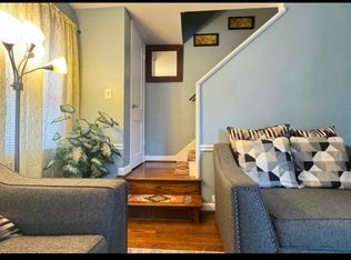 1052 S Edison St, Arlington, VA 22204