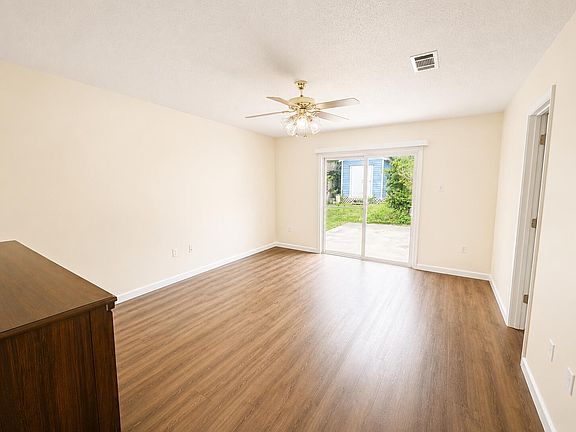 4th image of 111 Trenton Ave
