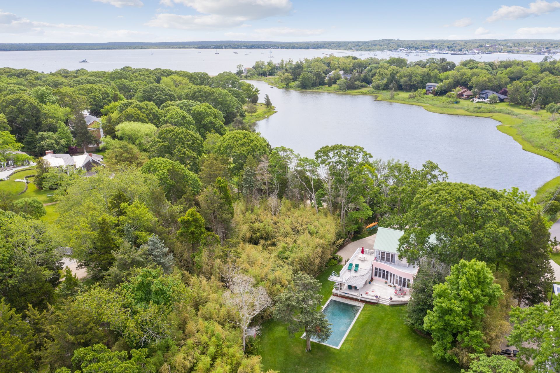 69 Fresh Pond Rd, Sag Harbor, NY 11963 Out East