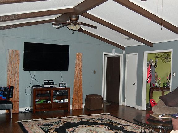 2nd image of 117 Tallwood