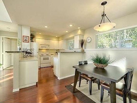 Kitchen and dining area