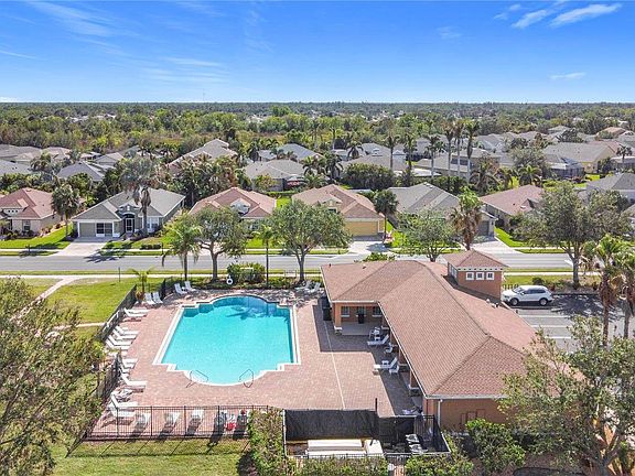 4th image of 4334 Lenox Blvd