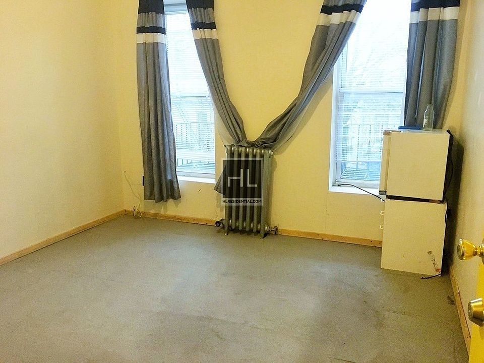 1st image of 444 Halsey St #3