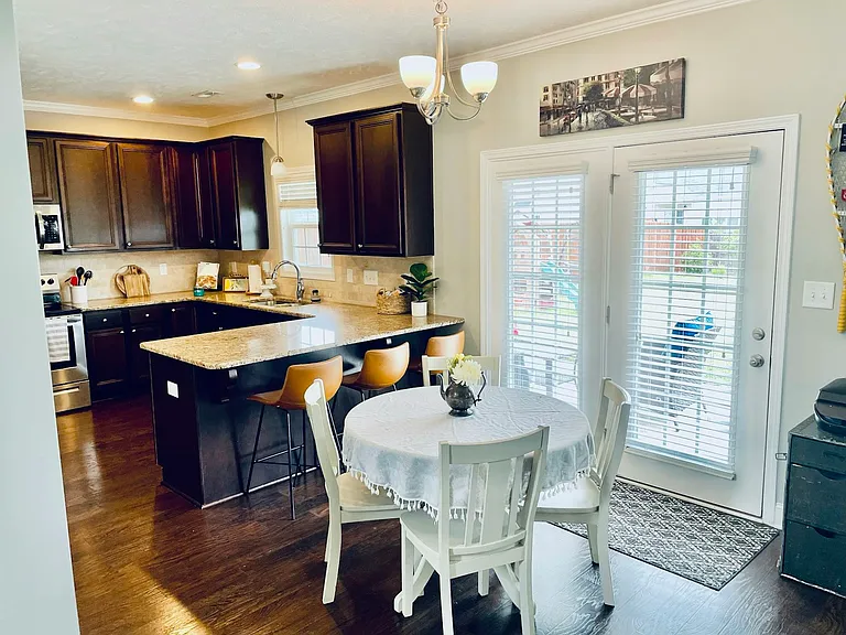 321 Cornhill Rd — Photo 34