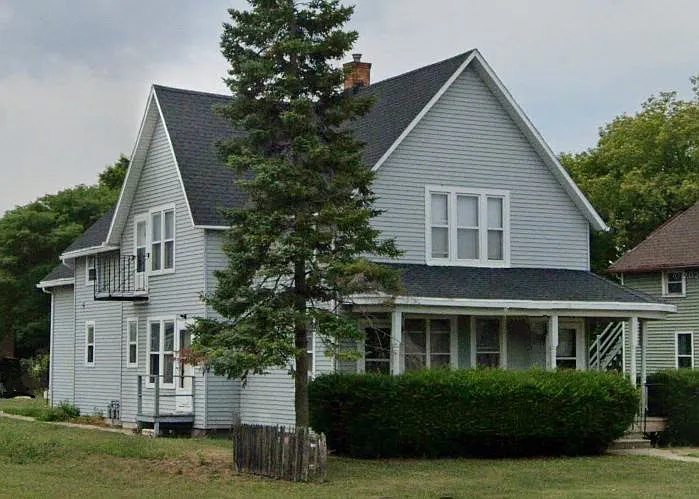 1030 Harvey Street — Photo 1