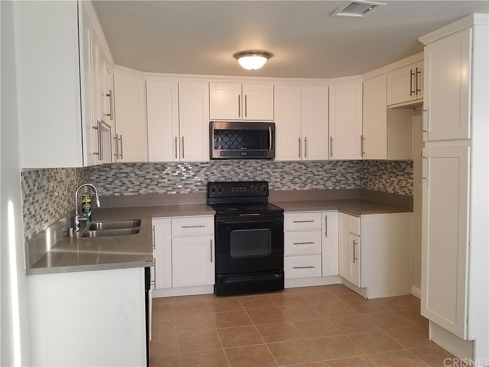 1st image of 18555 Collins St APT C26