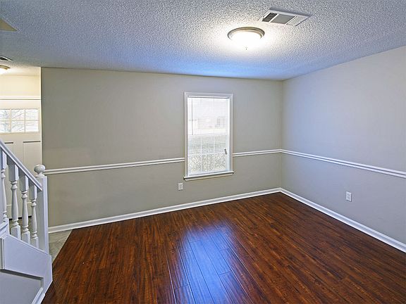 3rd image of 8699 Forest Breeze Dr
