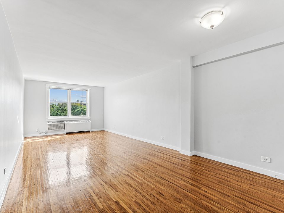 1st image of 2160 Matthews Ave #6B
