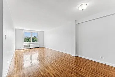 2160 Matthews Avenue