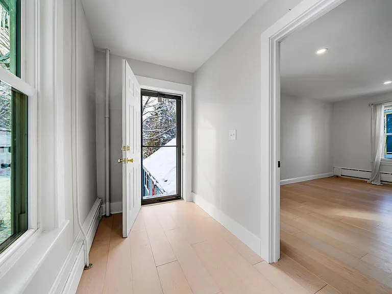 84 E Main St — Photo 34