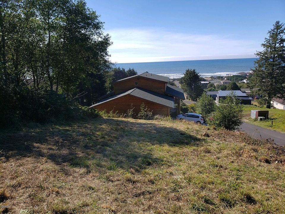 2nd image of 13 Windsong St